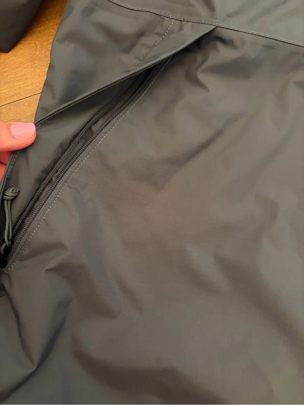 Men’s Large Grey North Face Spring Jacket/ Rain Coat